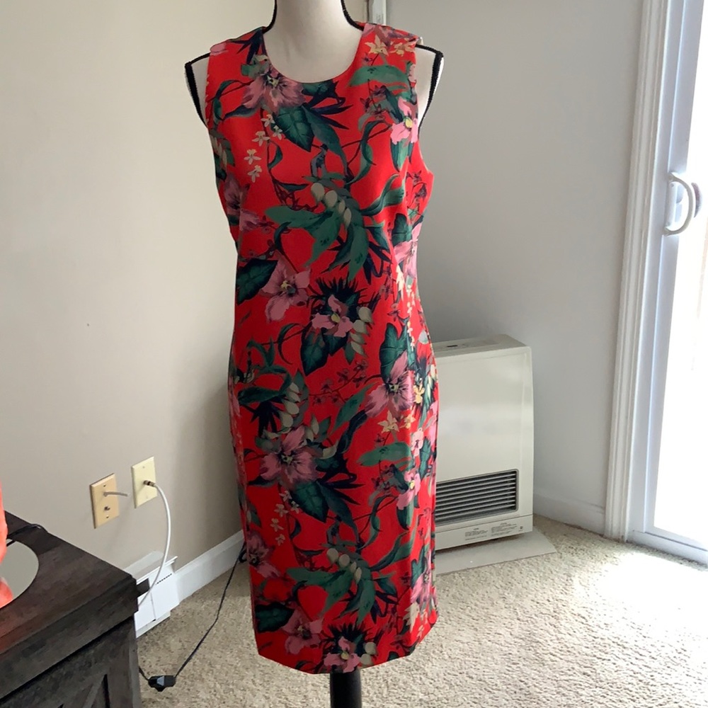 ⬇️PRICE DROP⬇️NWT Carmen Marc Valvo Floral Dress